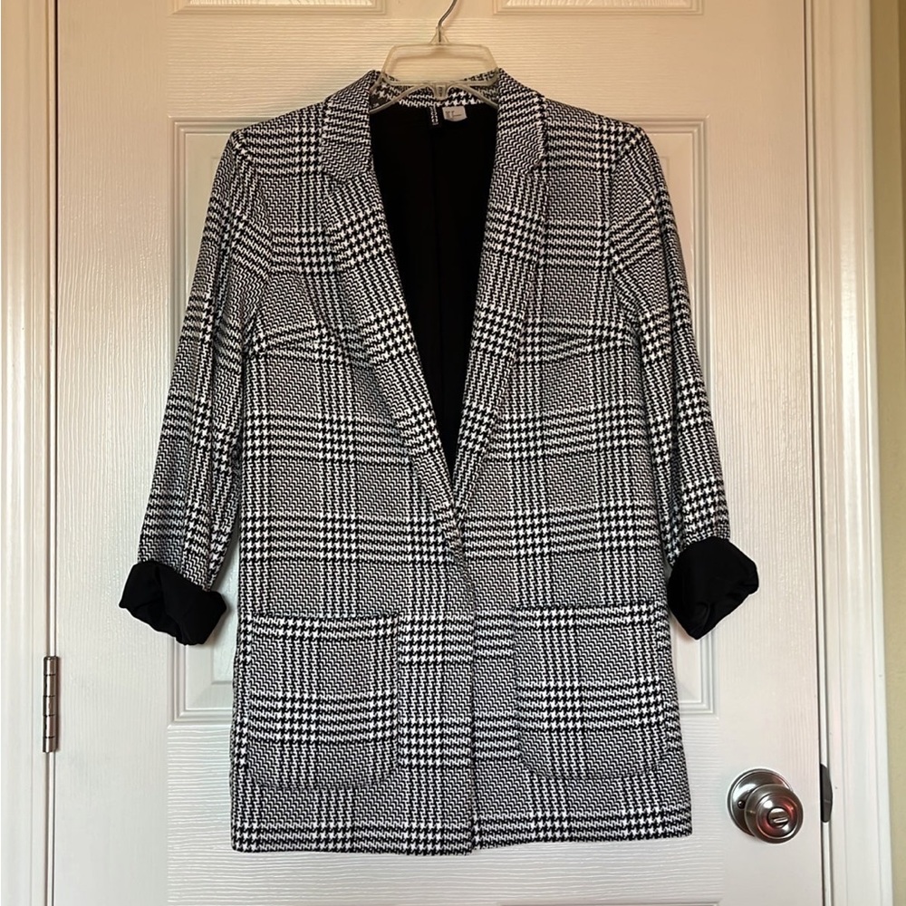 NWOT Women’s H&M Black & White Weave Blazer jacket